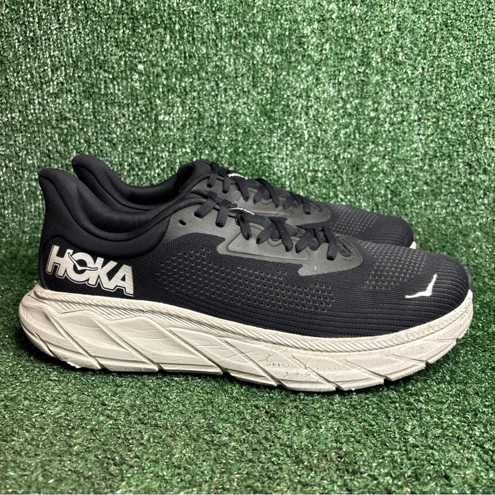 Men's 11.5 2E (WIDE) Hoka Men's Arahi 7 Black White Shoes Sneakers 1147870-BWHT